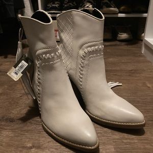 White Dingo Ankle Booties